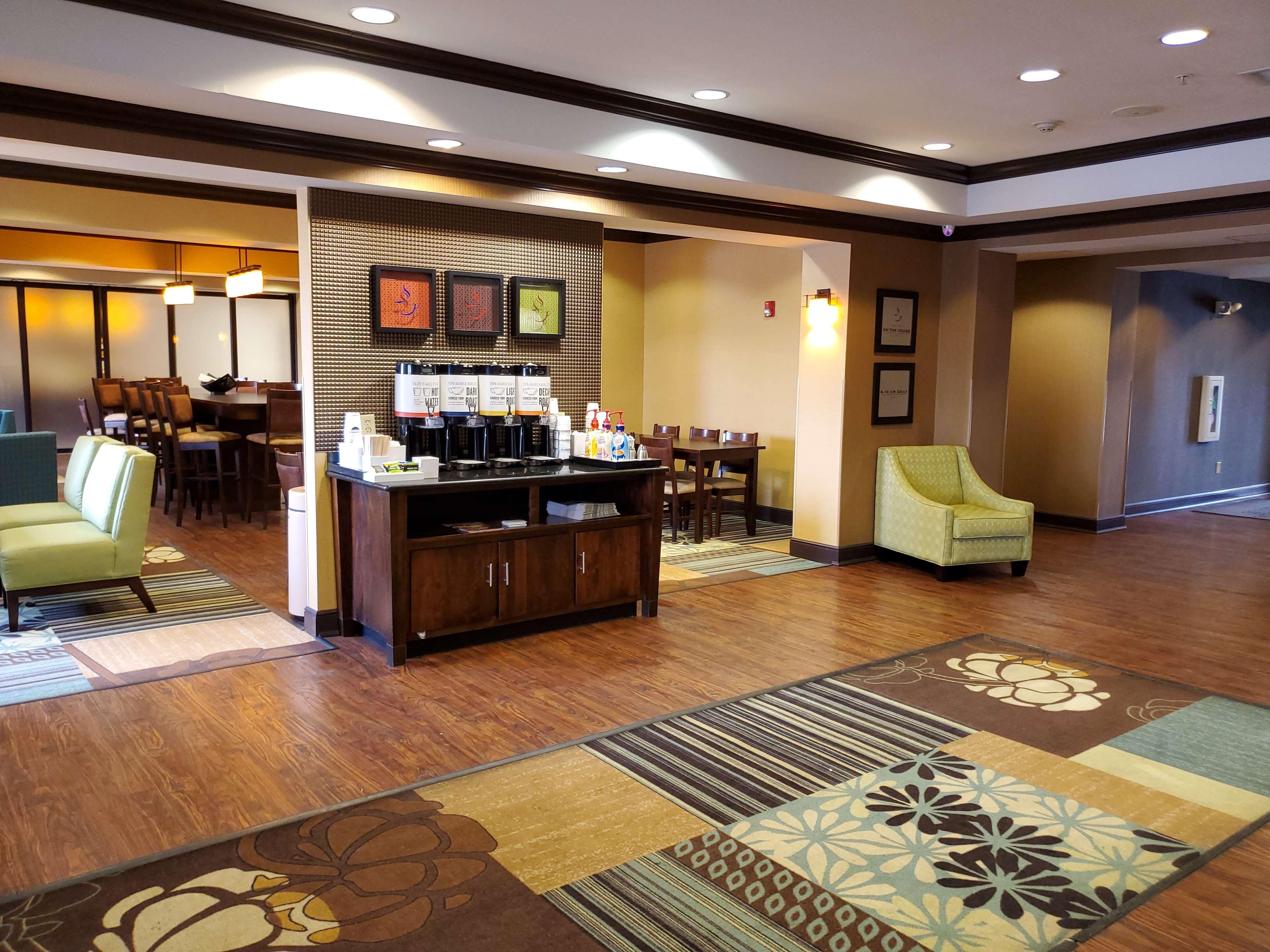 Hampton Inn Stow Exteriör bild