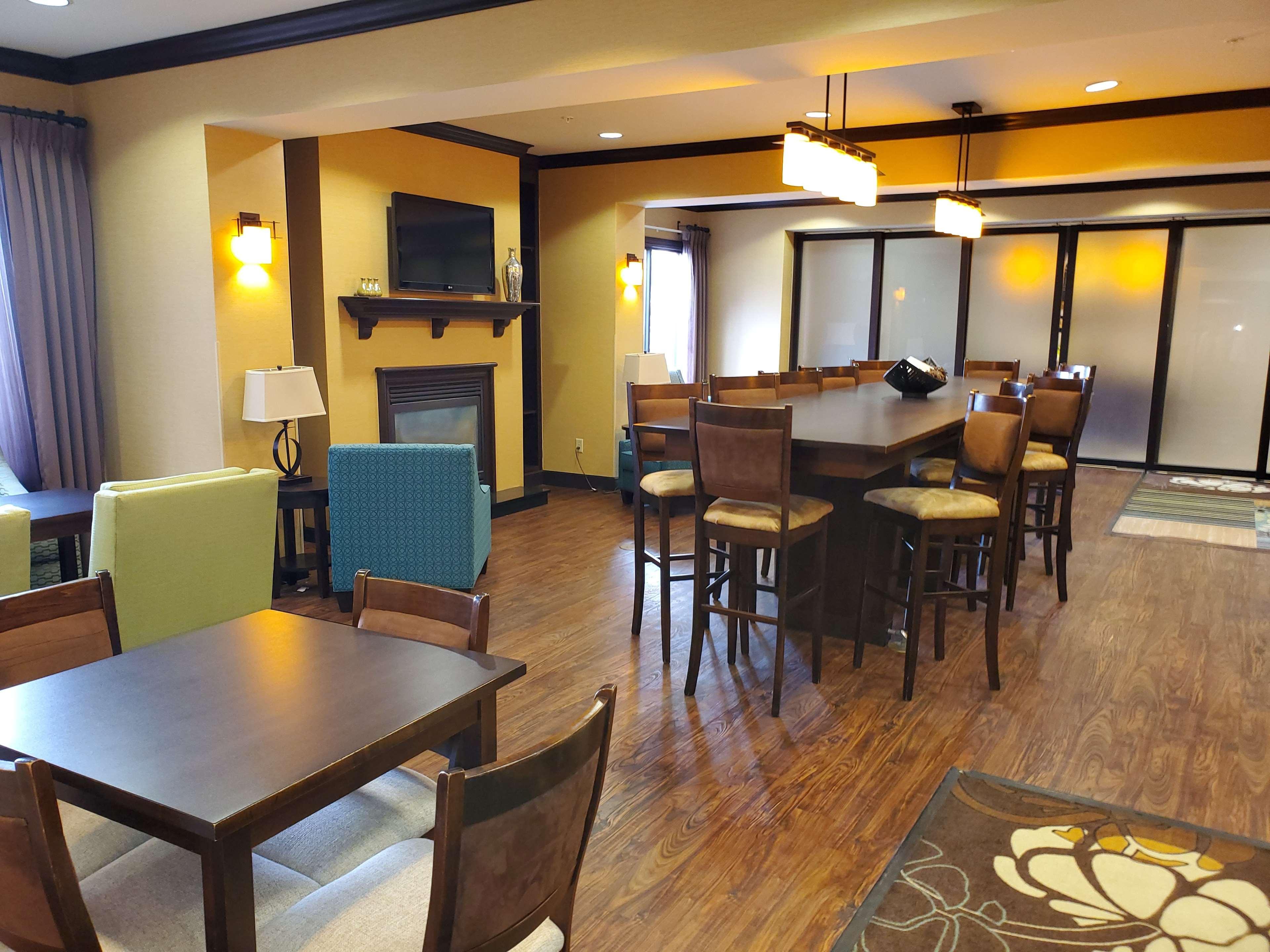 Hampton Inn Stow Exteriör bild
