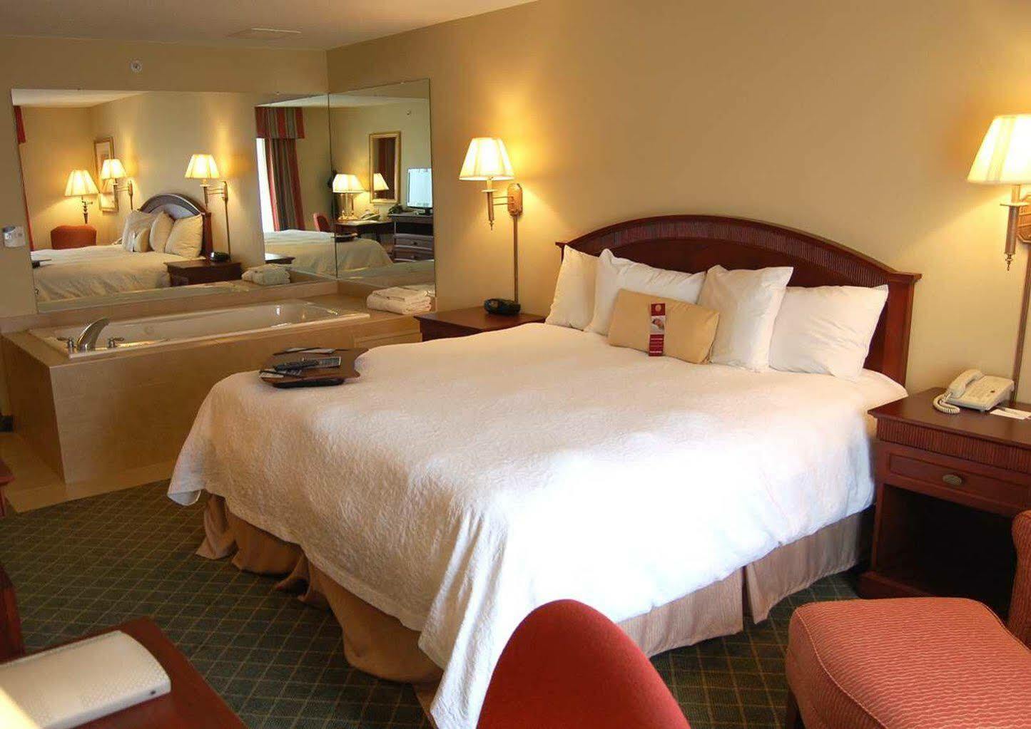 Hampton Inn Stow Exteriör bild
